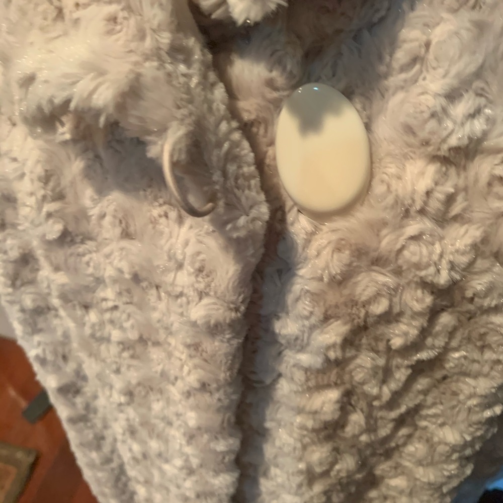 Glamorous Dennis Basso faux Persian lamb coat - Picture 6 of 15